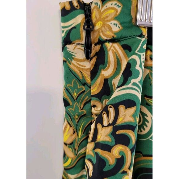 City Chic Plus Size XL 22 Drapey Tulip Faux Wrap Skirt/Silky/Green-Golden - Picture 8 of 12